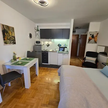 Jasna - Apartment Pula